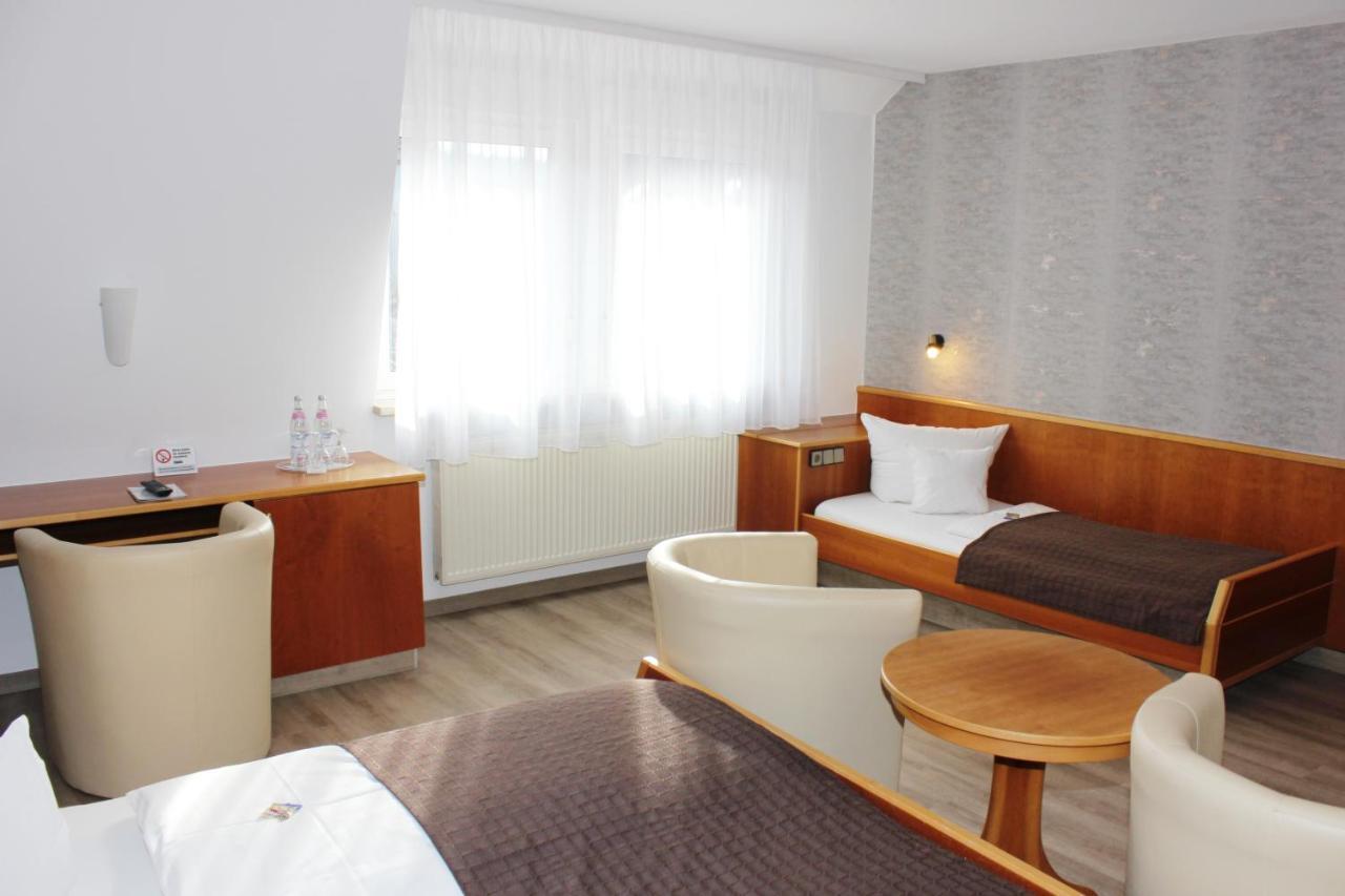 Landhotel Zum Boehm Roth  Zewnętrze zdjęcie