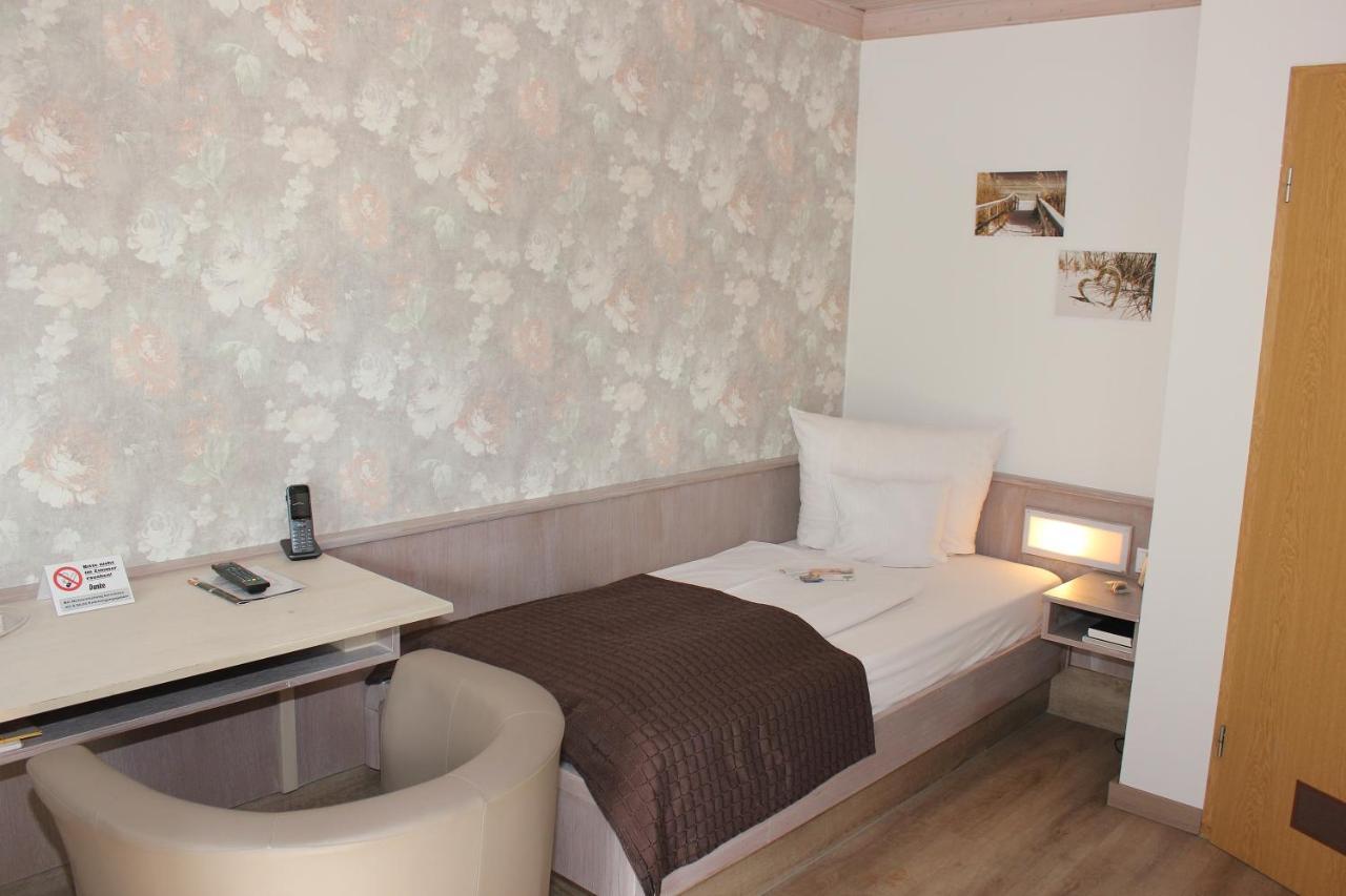 Landhotel Zum Boehm Roth  Zewnętrze zdjęcie