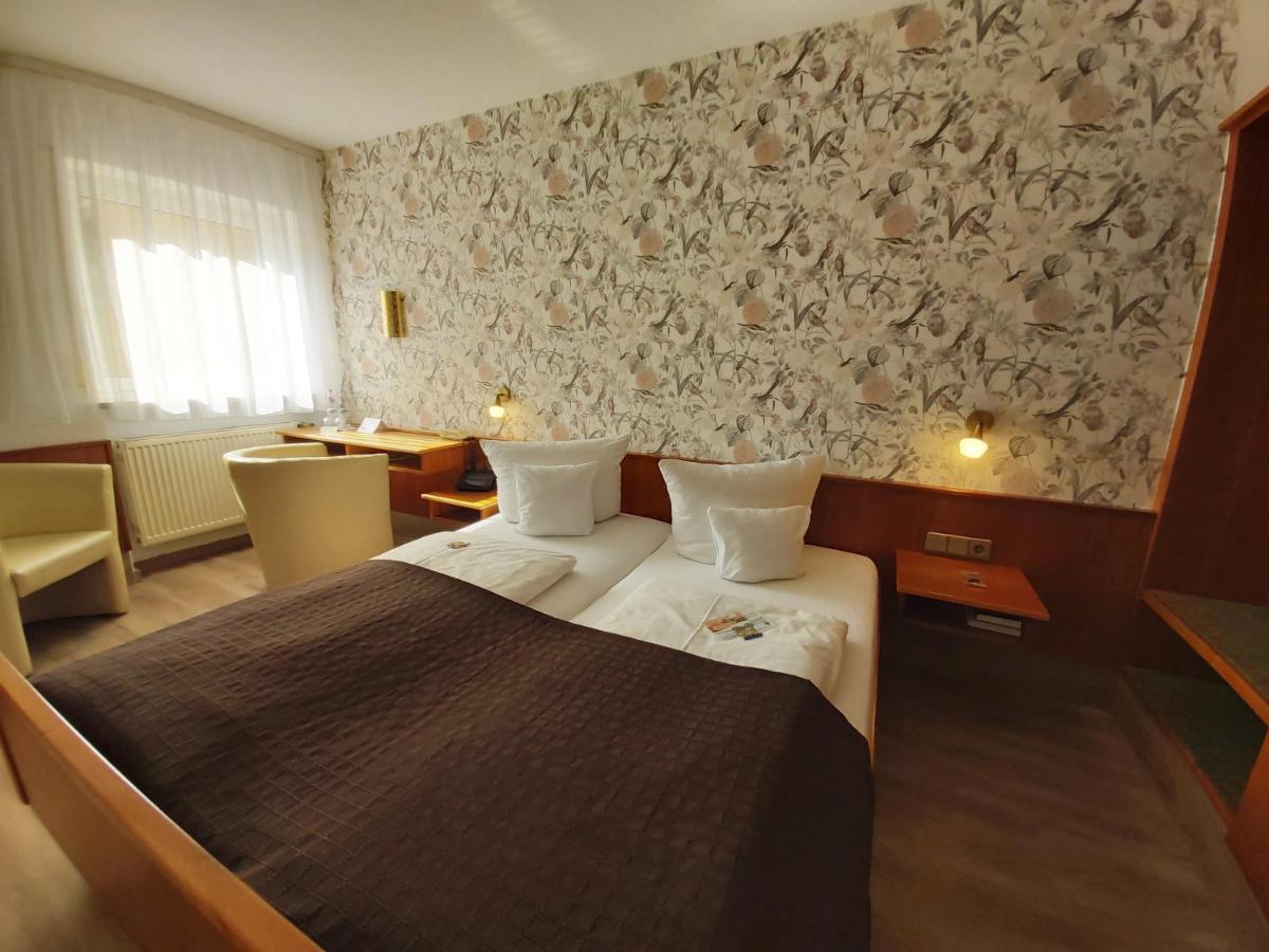 Landhotel Zum Boehm Roth  Zewnętrze zdjęcie