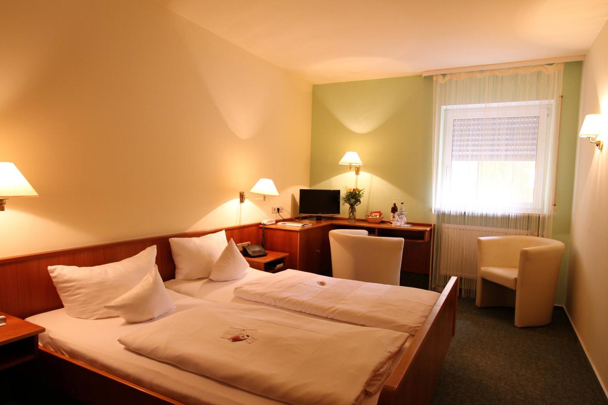 Landhotel Zum Boehm Roth  Pokój zdjęcie