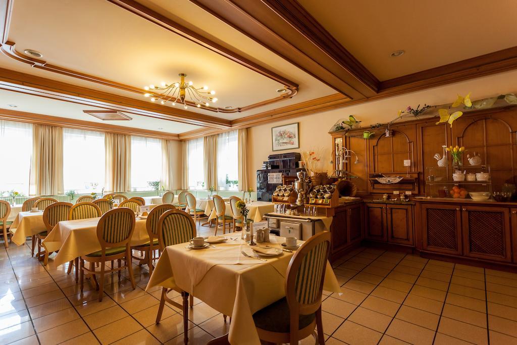 Landhotel Zum Boehm Roth  Zewnętrze zdjęcie