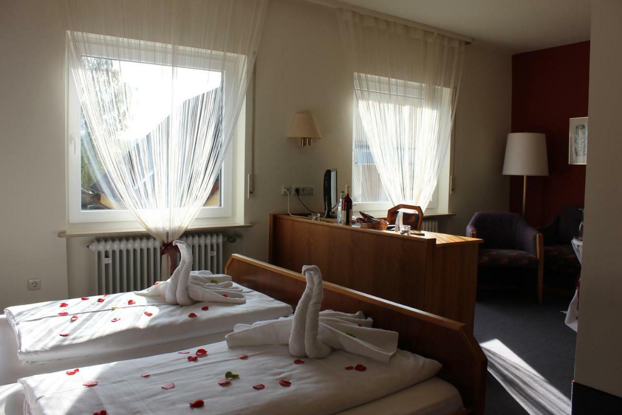 Landhotel Zum Boehm Roth  Zewnętrze zdjęcie